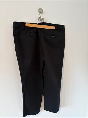 Dalia Black Capris
